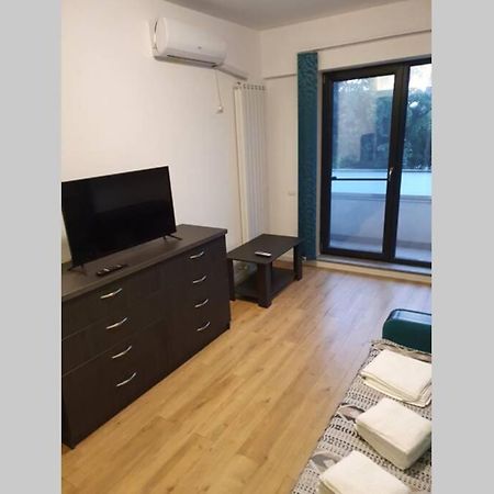 Apartamento Confort Studio With A Marvelous Kitchen Bucarest Exterior foto