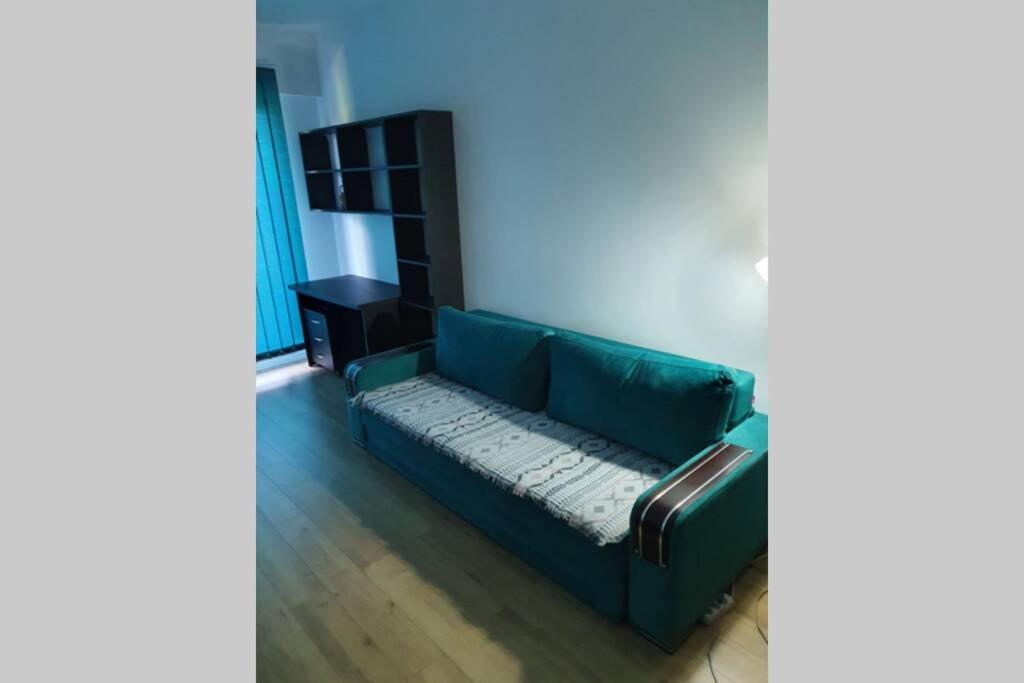 Apartamento Confort Studio With A Marvelous Kitchen Bucarest Exterior foto