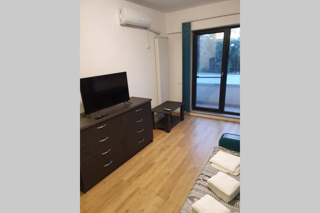 Apartamento Confort Studio With A Marvelous Kitchen Bucarest Exterior foto